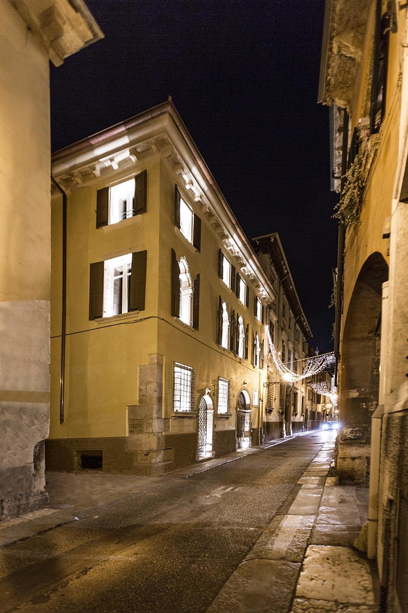 베로나 Residenza Palazzo Brenzoni 아파트 외부 사진